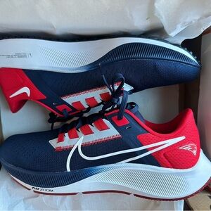 Air zoom pegasus Nike size 11 wide Patriots